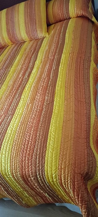 Edredon de raso con cojín de 90 cms.