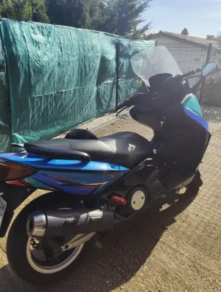 Yamaha Tmax (Cambio por 125)