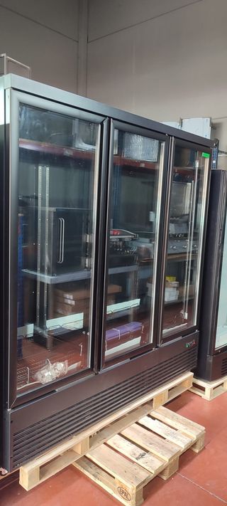 ARMARIO EXPOSITOR 3 PUERTAS OCASION
