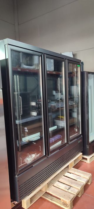 ARMARIO EXPOSITOR 3 PUERTAS OCASION