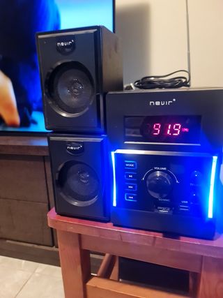 Radio nevir con puerto usb y Sd