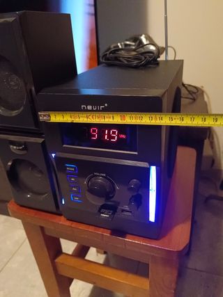 Radio nevir con puerto USB y Sd