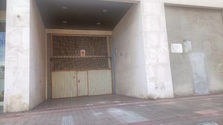 Se alquila parcela garaje urban galindo.
