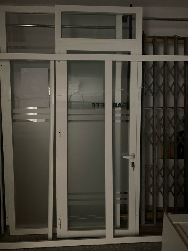 Mamparas Puerta y Separadores aluminio