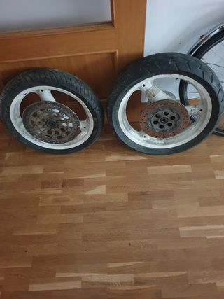 Llantas de moto