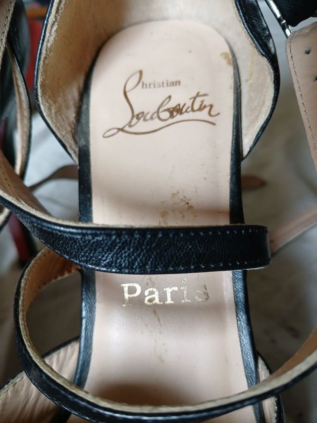 Zapatos tacón negros con borlas