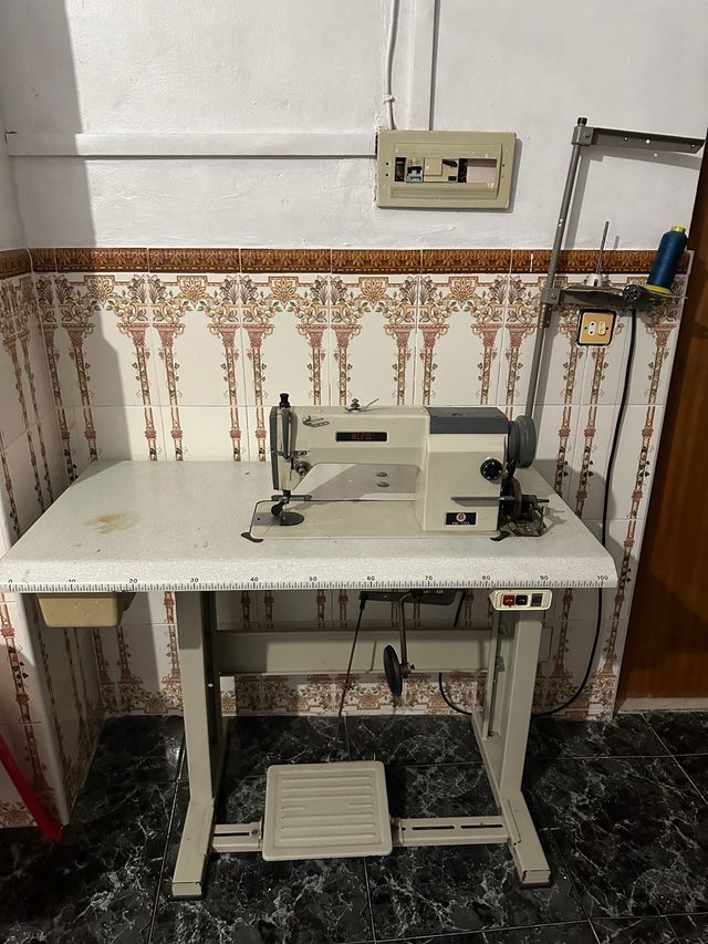 Maquina de coser 