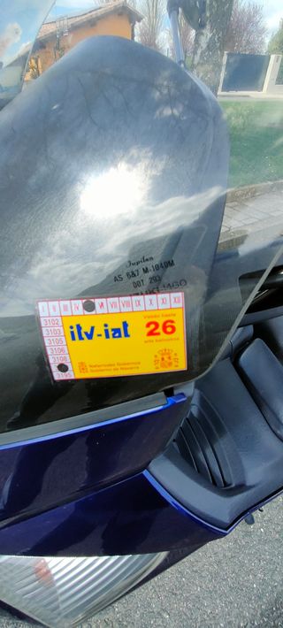 Moto Suzuki Burgman 250