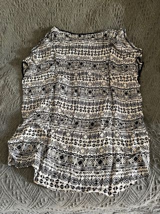 Blusa blanca y negra