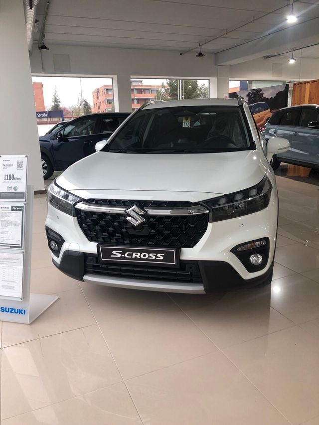Suzuki S-Cross 2025