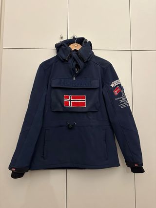 Chaqueta con capucha Norway