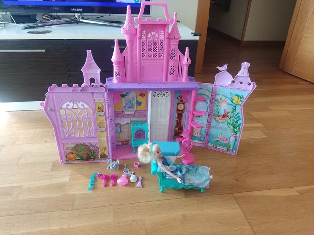 Castillo maletín princesas de Disney