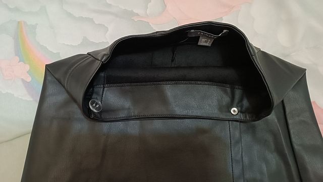 Falda de cuero sin estrenar, T-34, Primark