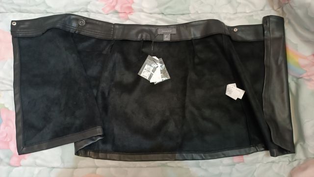 Falda de cuero sin estrenar, T-34, Primark