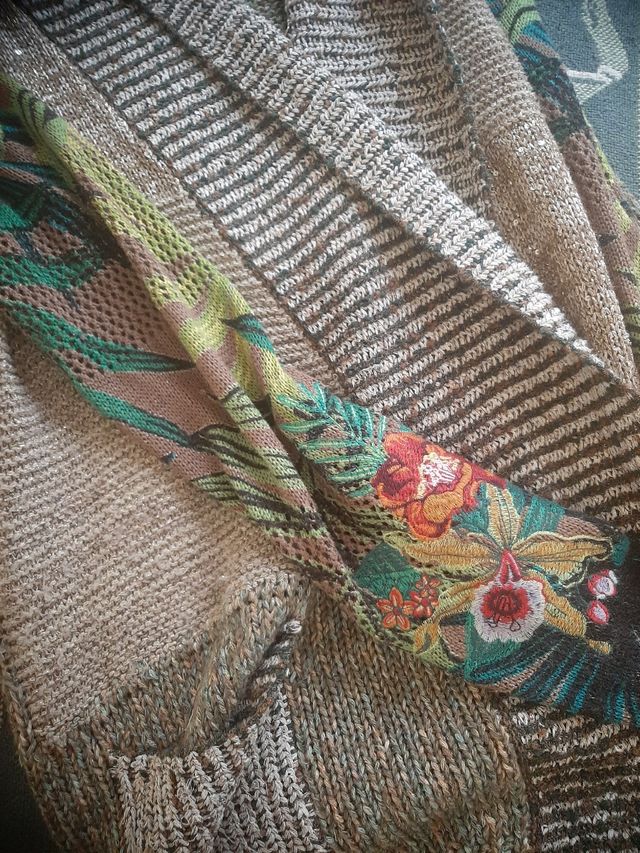 Chaqueta punto desigual 