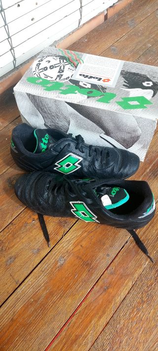 Zapatillas de fútbol lotto para niño