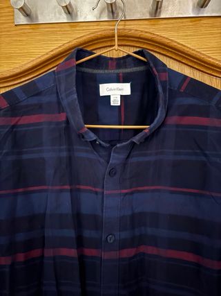 Camisa marca Calvin Klein