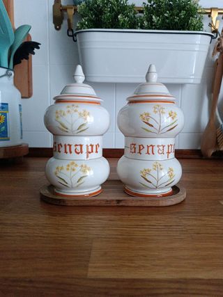 Coppia vasi con base in legno