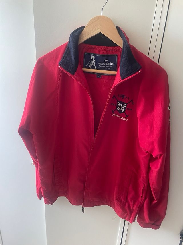 CHAQUETA VALECUATRO ROJA