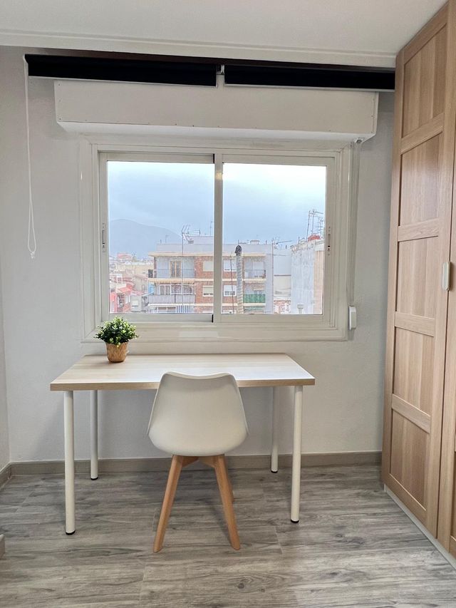Habitaciones en ELDA (individual y para PAREJA)