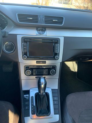 Volkswagen Passat 2011