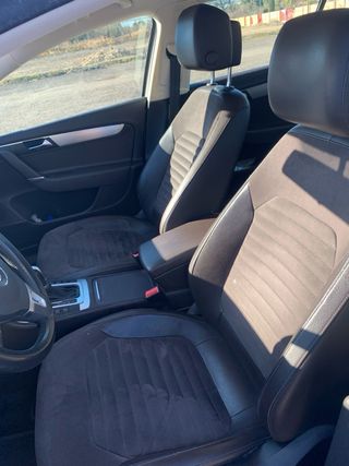 Volkswagen Passat 2011