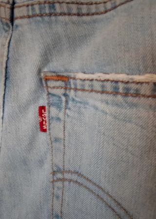 Pantalon Levi's 507  W32 L34acortados a 101cm pier