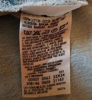 Pantalon Levi's 507  W32 L34acortados a 101cm pier