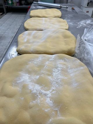 SE NECESITA PASTELERO