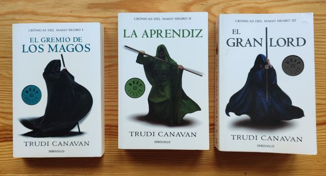 cronicas del mago negro I, II, III