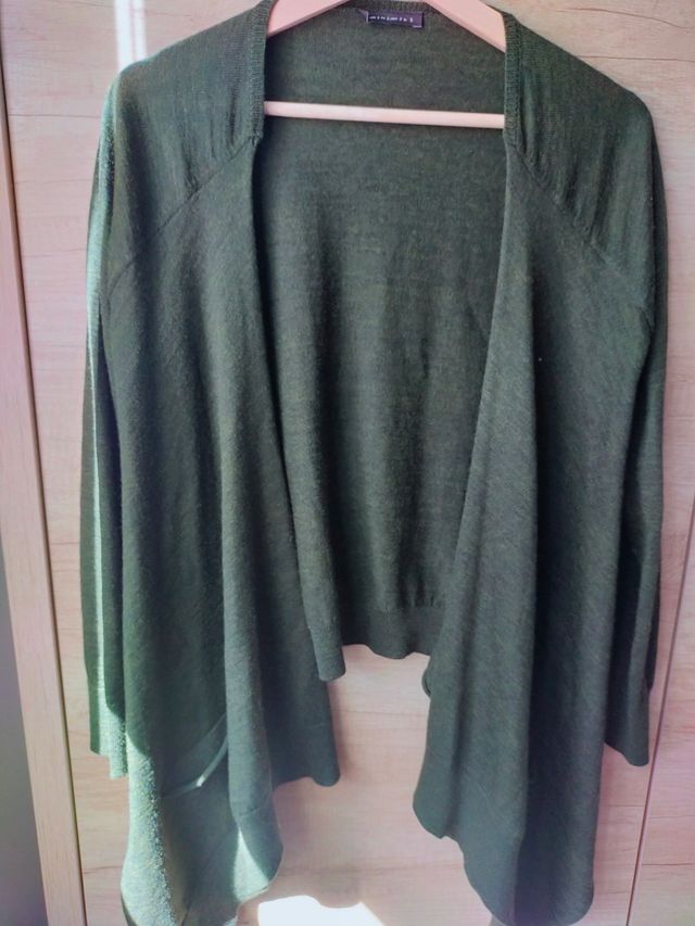 Chaqueta de punto verde oscuro