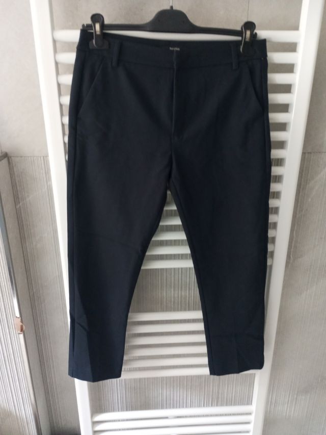 Pantaloni a sigaretta Bershka