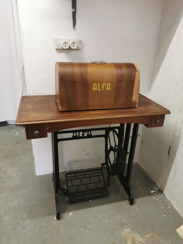 Maquina de Coser ALFA