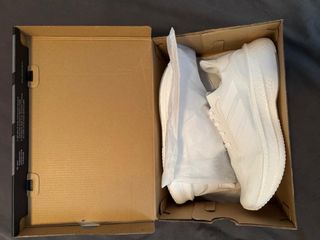 Adidas Ultraboost 5.0 DNA Black/White  Size 11