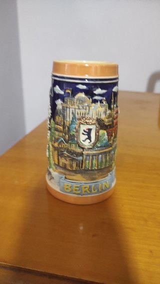Jarras de cerveza alemana retro