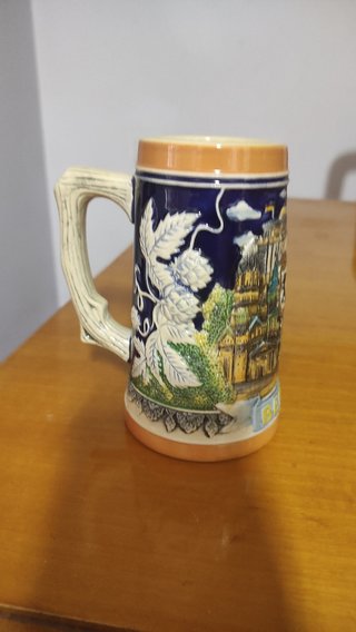 Jarras de cerveza alemana retro