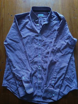 2 camisas talla 42 Lacoste y Pedro del hierro  20$