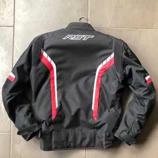 Cazadora de moto RST