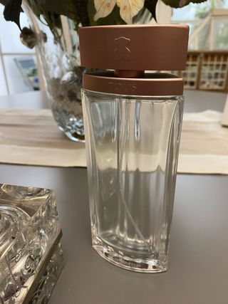 Bottiglie di profumo vuote