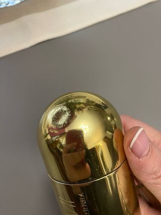 Bottiglie di profumo vuote