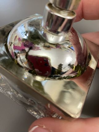 Bottiglie di profumo vuote