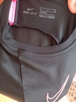 Camiseta Nike rosa y negra niño/a