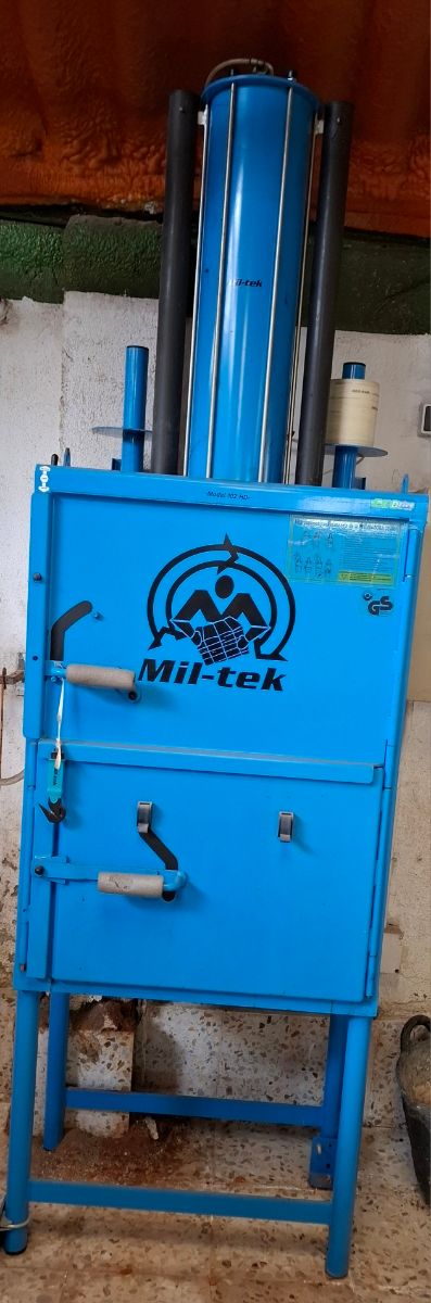 PRENSA HIDRÁULICA MIL-TEK Md. 102 HD