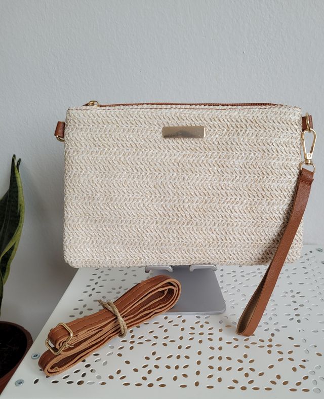 Pochette effetto rafia