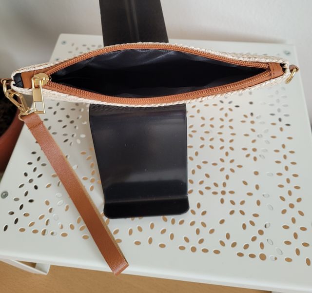 Pochette effetto rafia