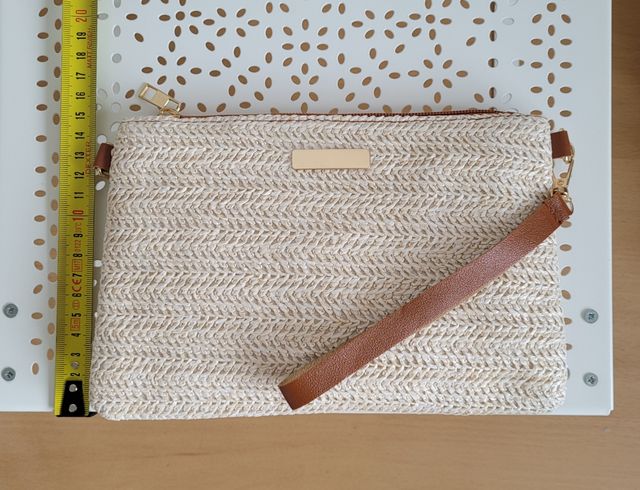 Pochette effetto rafia