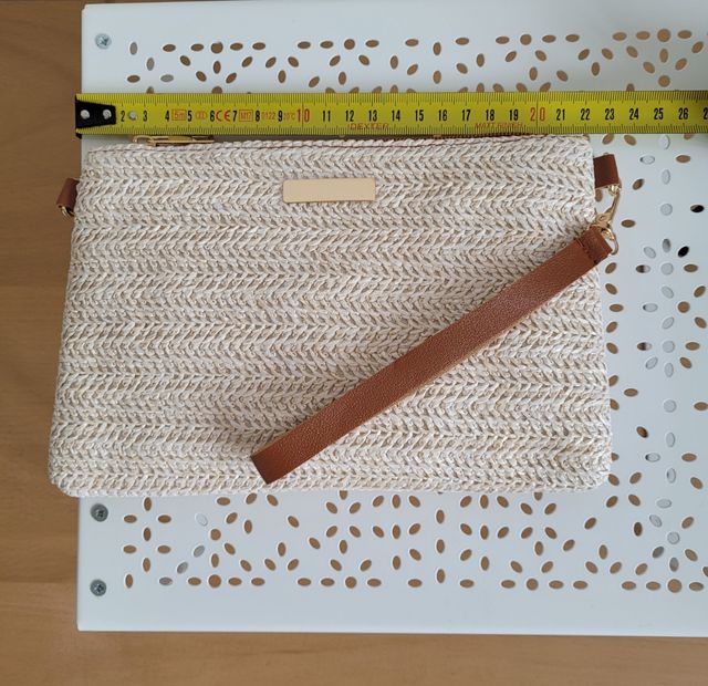 Pochette effetto rafia