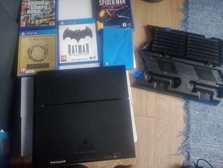 PlayStation 4  cou 4 juegos / 2mandoscon REGALO