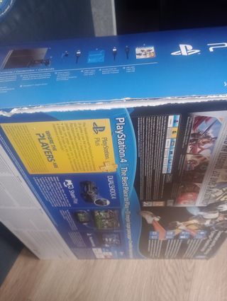 PlayStation 4  cou 4 juegos / 2mandoscon REGALO