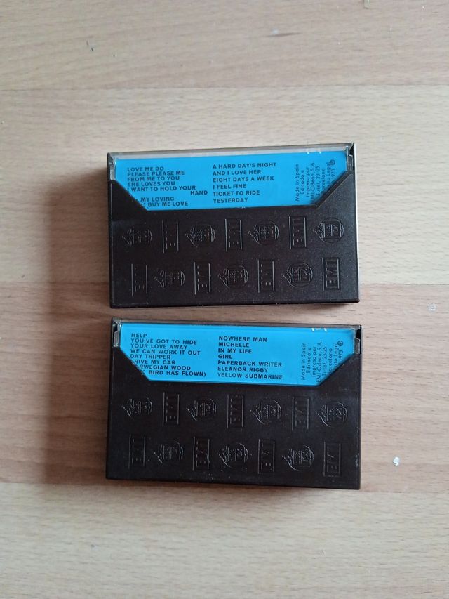 The Beatles. Album rojo en casettes